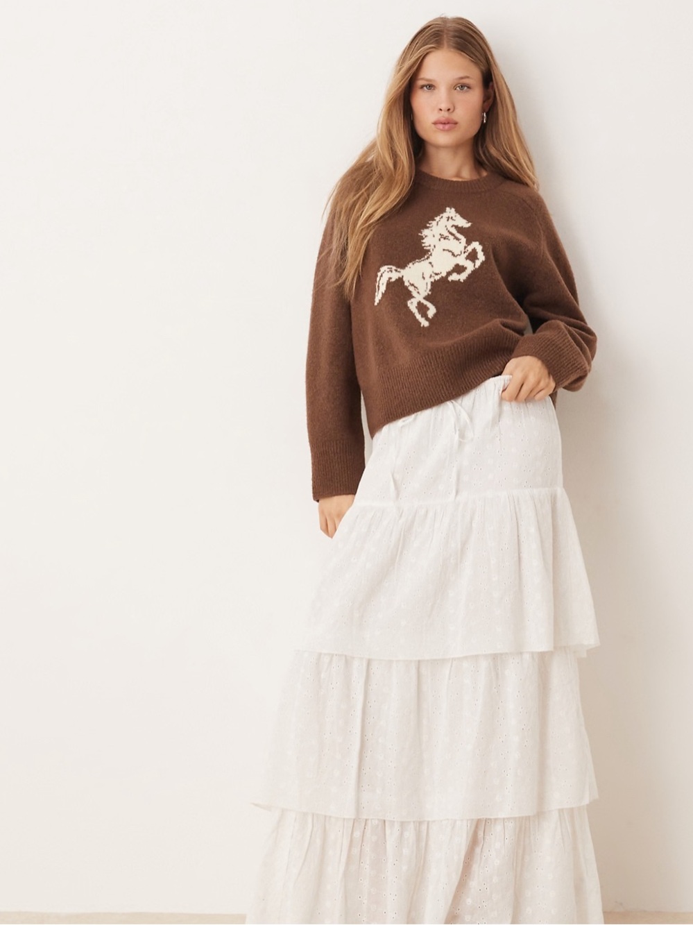 Abercrombie & Fitch crew neck preppy horse graphic jumper in brown Small